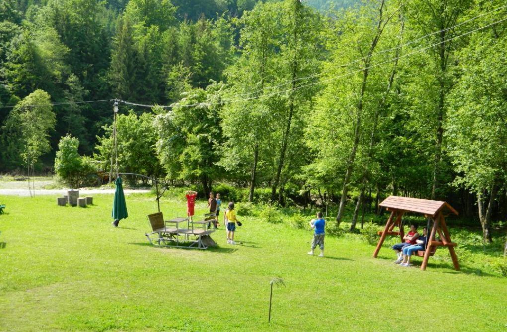 Pensiunea Valea Negrasului Trăisteni Dış mekan fotoğraf